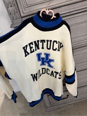 Kentucky Wildcats Women’s Cream & Blue Crewneck Sweatshirt